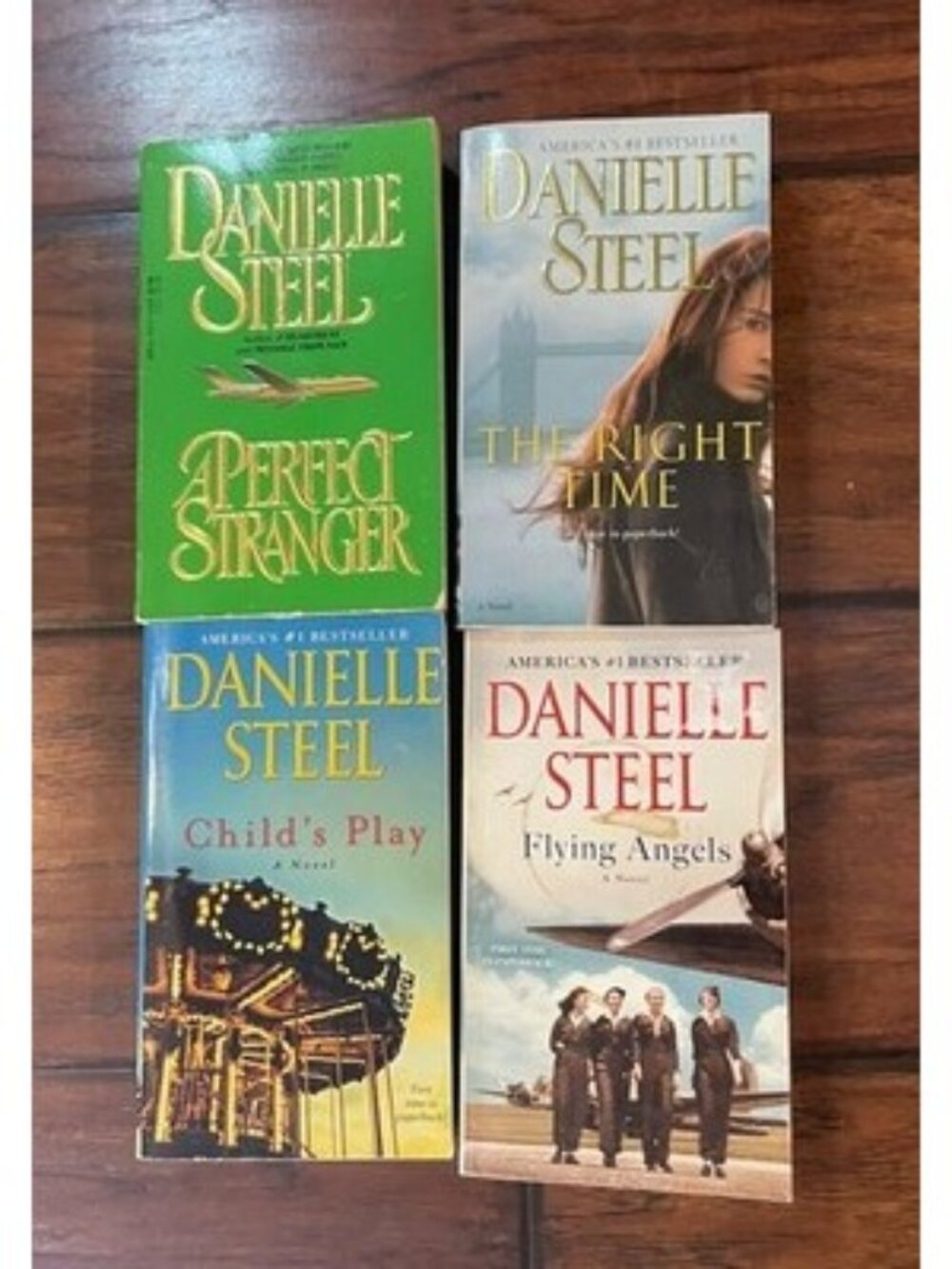 Danielle Steel Romance Novels Paperback Books Lot of 4  Right Time Childs Play